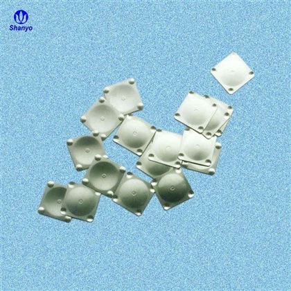 โดมโลหะทรงสี่เหลี่ยม